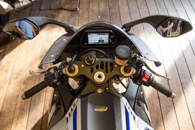 Yamaha r1m 2015