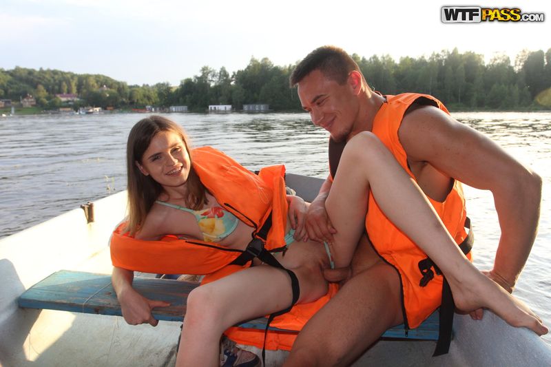 Anna-Taylor - Three men in a boat  - 23.01.2015